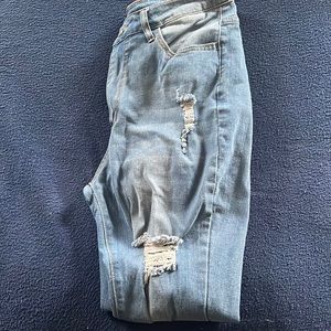 Plus size ripped skinny jeans
